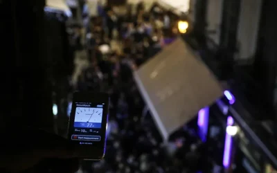 El Movimiento Ciudadano recuerda el impacto del ruido de fiestas y obras en la salud pública