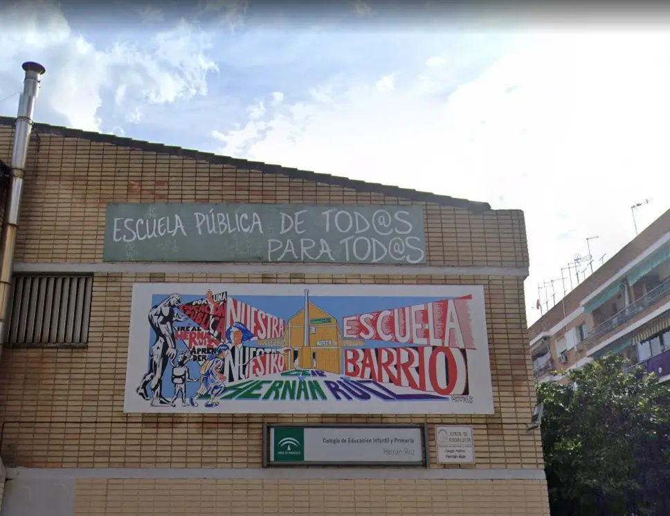 Campaña de la Asociación Vecinal de Valdeolleros para impulsar la matriculación en los centros públicos
